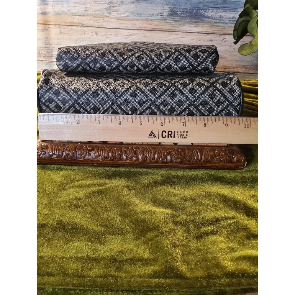 😎Tommy Hilfiger Signature Geometric Print Cosmetic Bag Toiletry Travel Case Set